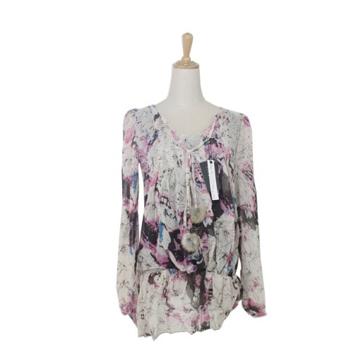 blusa de estilo floral de color rosada