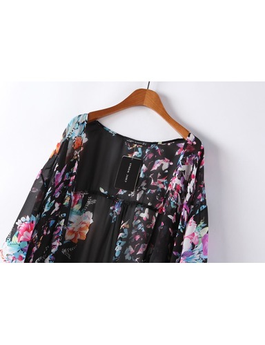 blusa de estilo europeo de color negro floral